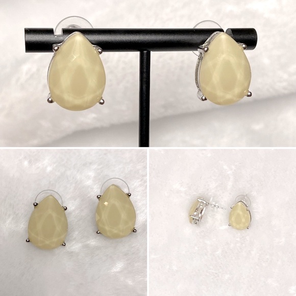 Tear Drop Style Faceted Stud Costume Earrings Cream Toned w/ Silver Metal - Picture 2 of 6